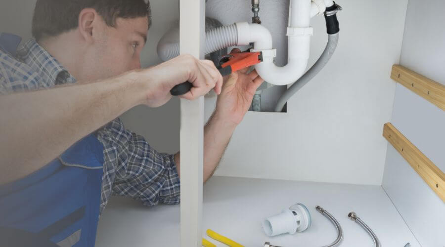 Local tankless water heater installation in Raymond, IL