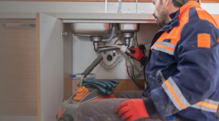 Professional tankless water heater installation services in Raymond, IL